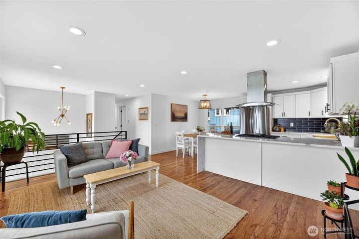 Property Photo:  5403  34th Avenue SW  WA 98126 