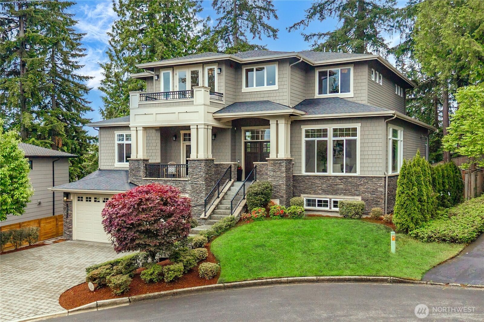Property Photo: 10223 NE 22nd Place WA 98004