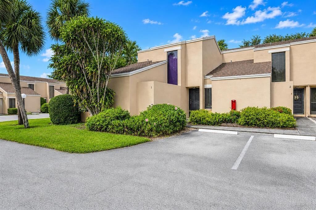 Property Photo:  1169 NW 13th Street 1  FL 33486 