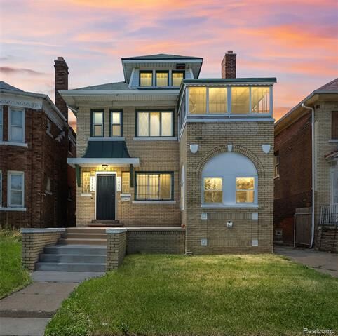 Property Photo:  2254 Taylor Unit #2 Street  MI 48206 