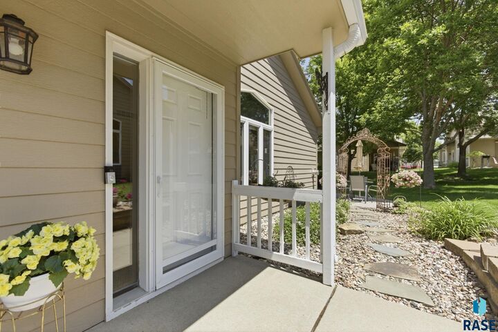 Property Photo:  7214 S Witzke Pl  SD 57108 