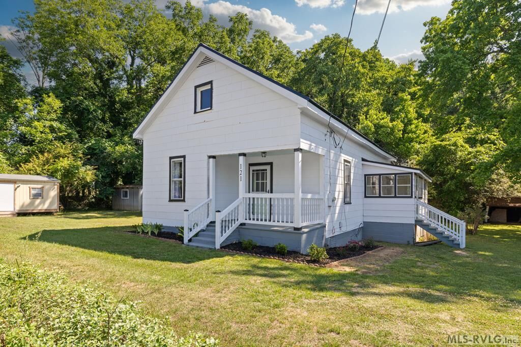 Property Photo:  121 Macon Embro Rd  NC 23505 