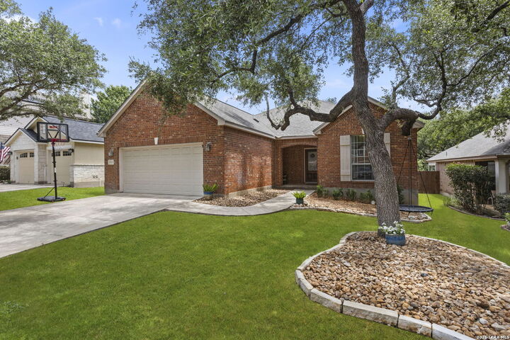 Property Photo:  19522 Highgrove Ln  TX 78258 