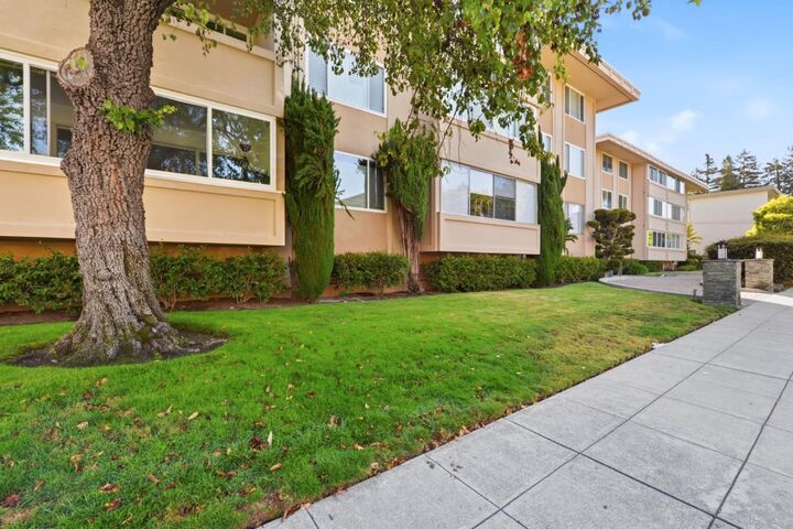 Property Photo: 234 Elm Street 309 CA 94401