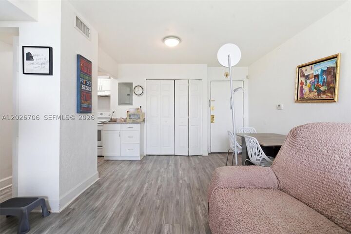 Property Photo: 210 Fontainebleau Blvd 402 FL 33172