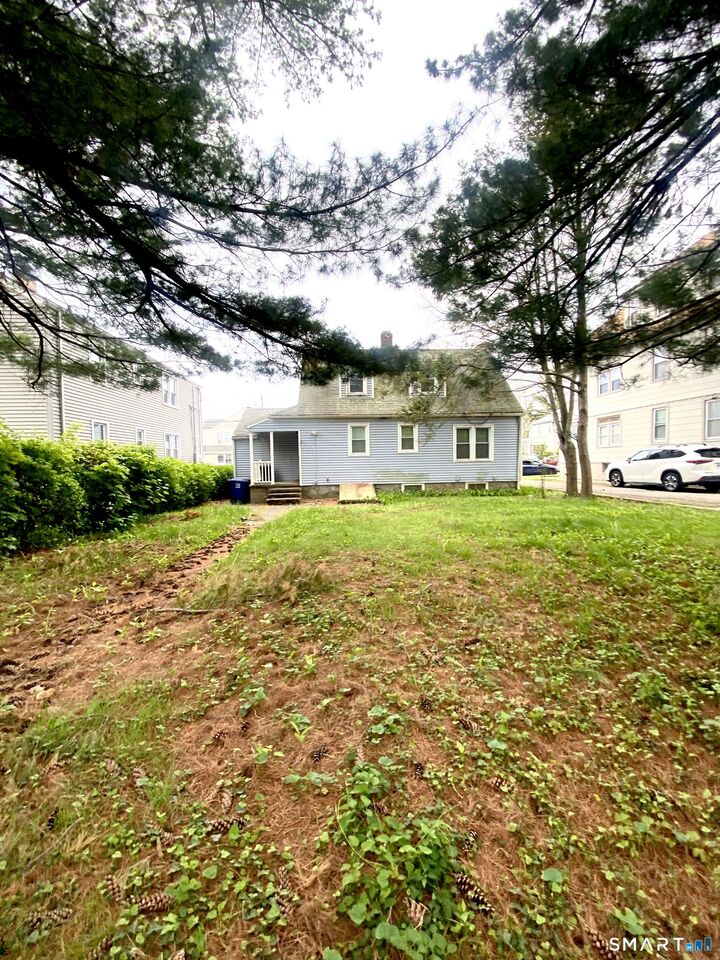 Property Photo:  108 Princeton Street  CT 06605 