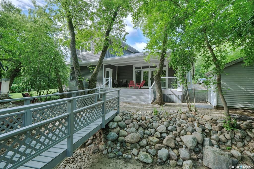 Property Photo: 662 Valley Drive SK S0H 4C0