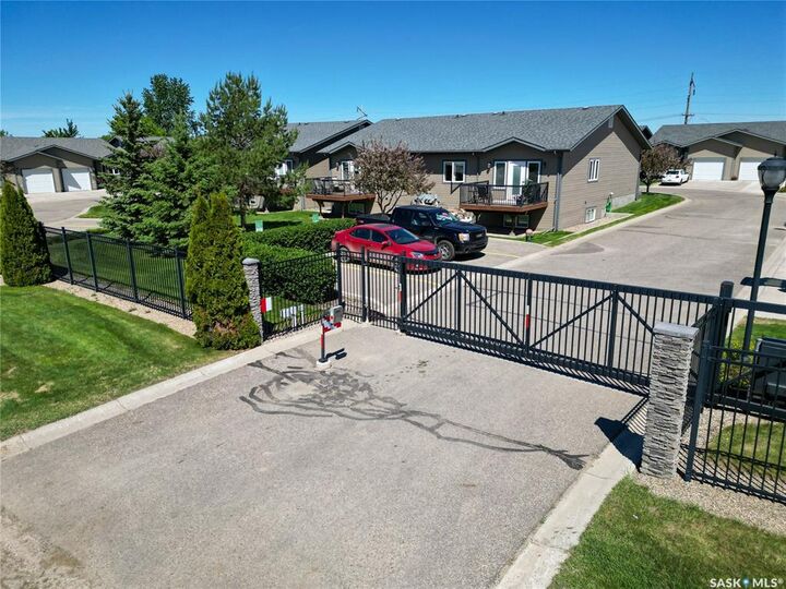 Property Photo: 550 Southwood Drive 20 SK S6V 1G4