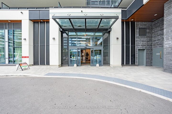 Property Photo: 1435 Celebration Drive 2111 ON L1W 0C4