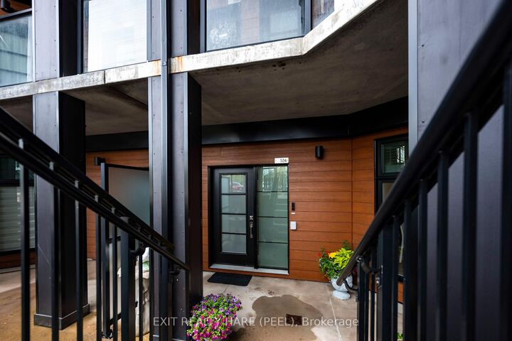 Property Photo: 17 Centre Street 104 ON L9W 7S6