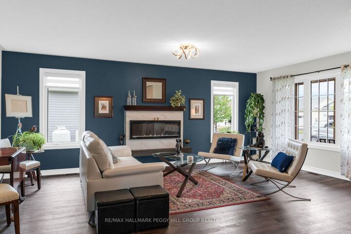 Property Photo: 5 Sophie Lane ON L3V 8J9