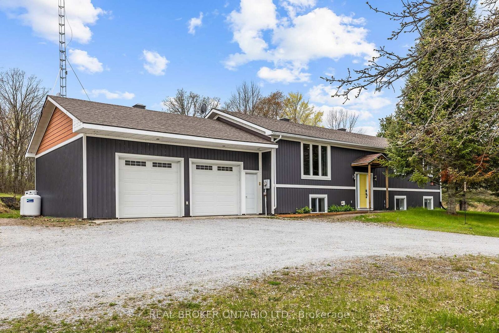Property Photo: 462 Anglican Church Road ON K7H 3C6
