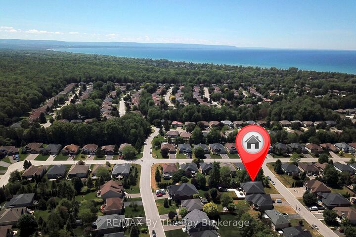 Property Photo: 43 Fawndale Crescent ON L9Z 2N2