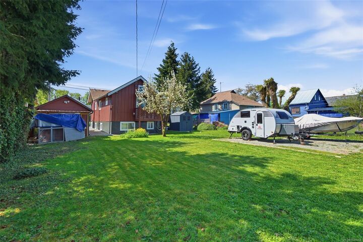Property Photo: 2861 8th Ave BC V9Y 2K6