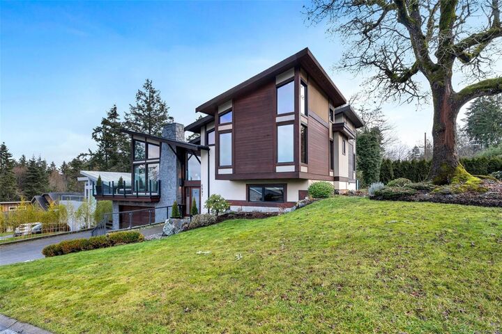 Property Photo: 6897 McKenna Crt BC V8M 1J2