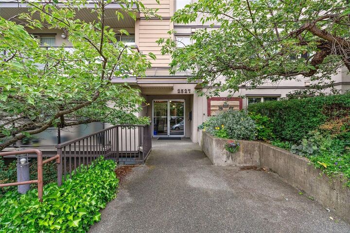 Property Photo: 2527 Quadra St #206 BC V8T 4E1