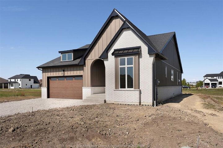 Property Photo: 265 Charles Street ON N8M 0C5