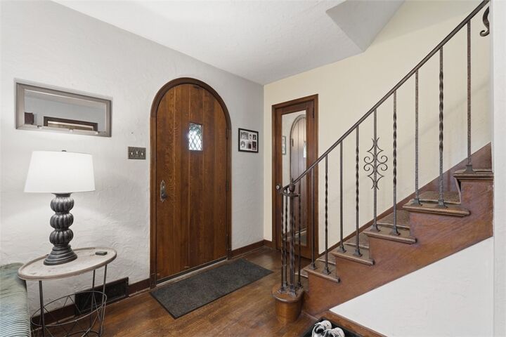 Property Photo: 814 Washington Dr PA 15229