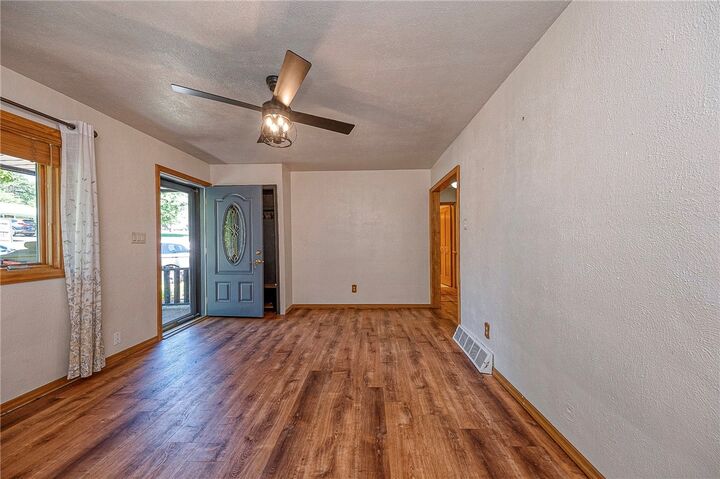 Property Photo:  532 Reimer St  PA 15068 