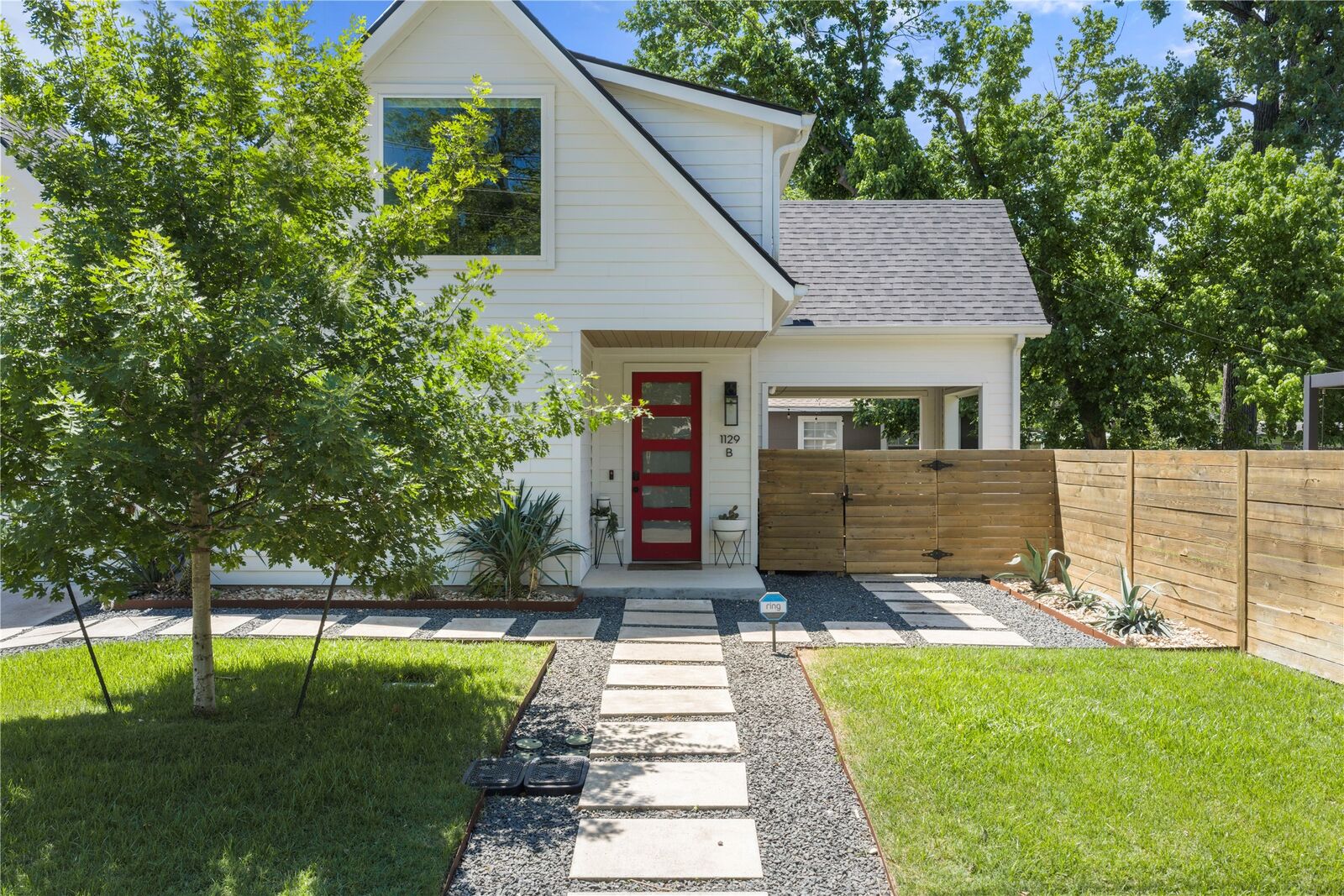 Property Photo:  1129 Henninger Street B  TX 78702 