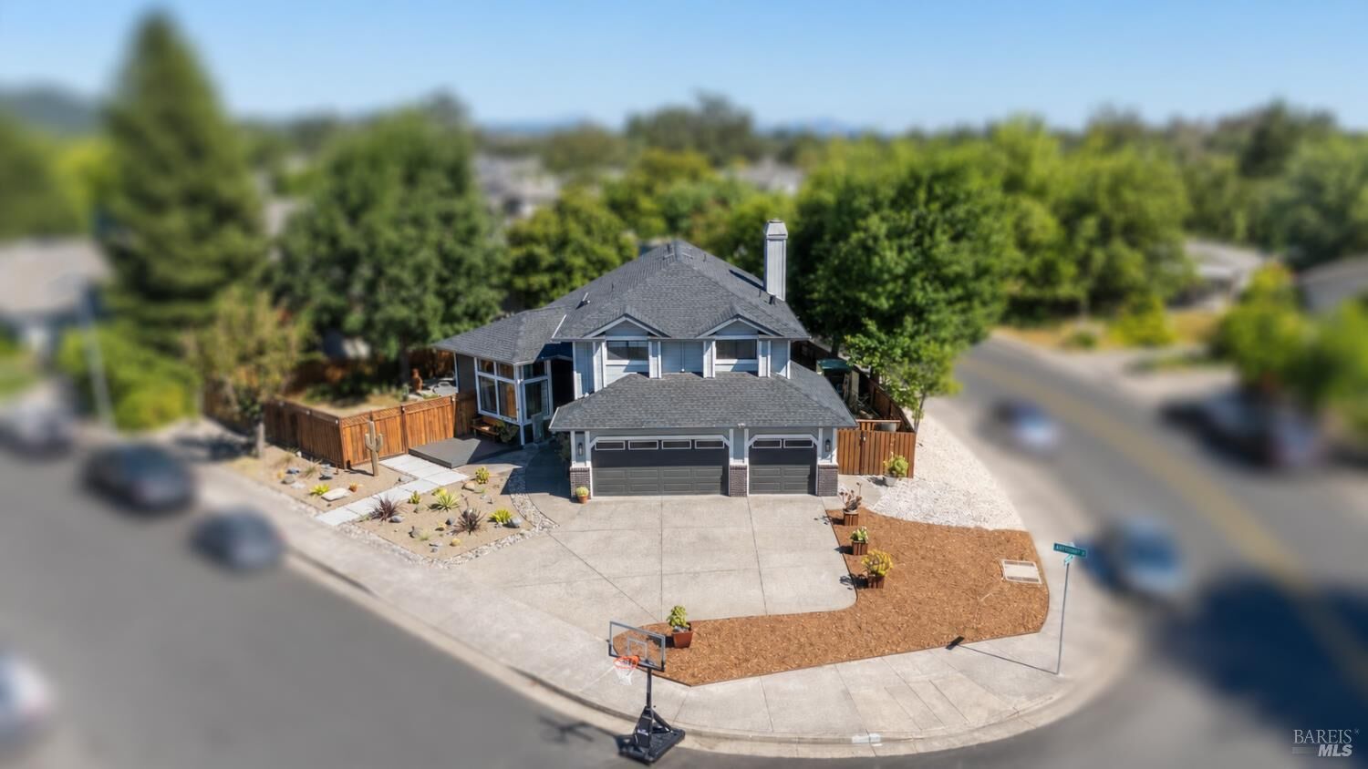 Property Photo:  43 Anthony Court  CA 95492 