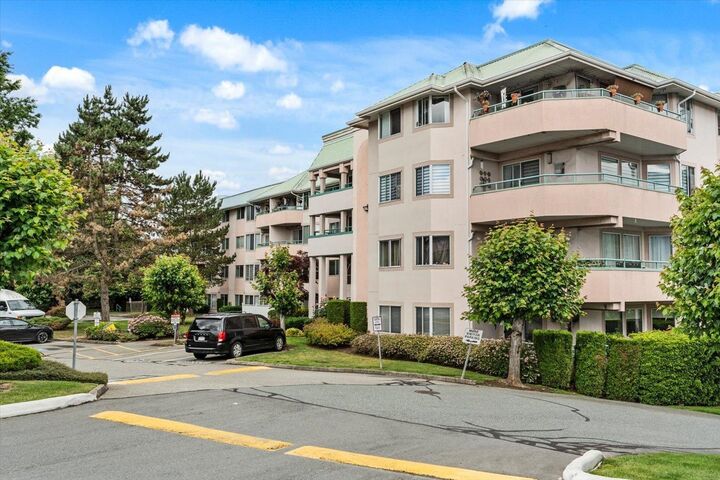 33173 Old Yale Road 231 — photo 1