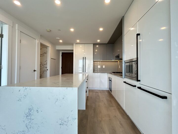 Property Photo:  4711 Hazel Street 1206  BC V5H 1S5 