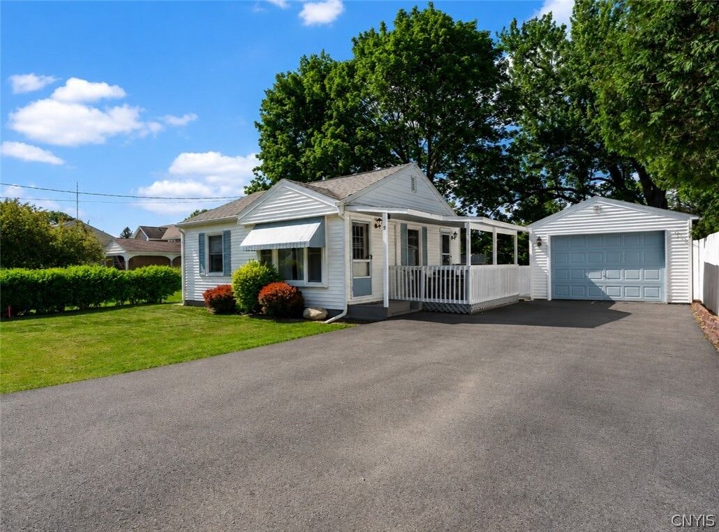 Property Photo:  37 Hazelhurst Avenue  NY 13021 