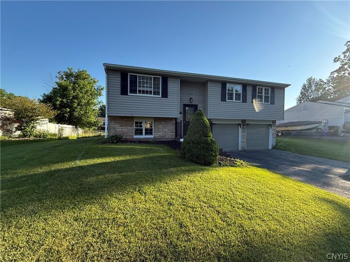 Property Photo:  8300 Redwing Drive  NY 13090 