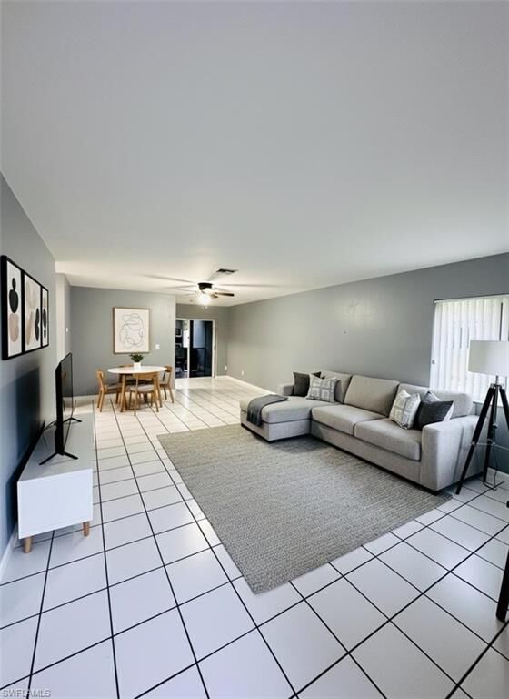 Property Photo: 5256 Coronado Pkwy FL 34116