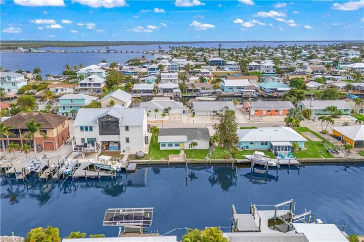 Property Photo:  2742 Bruce St  FL 33993 