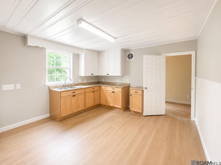 Property Photo: 4234 Maple Dr LA 70805
