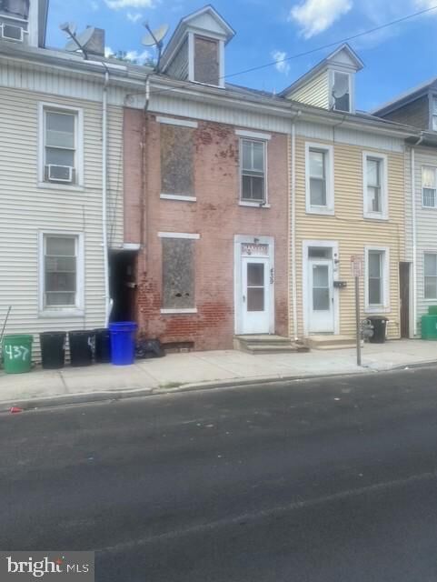 Property Photo:  439 E Walnut Street  PA 17403 