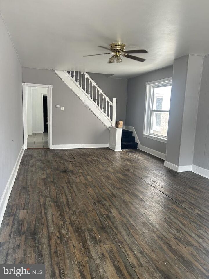 Property Photo: 2832 W 6th Street 306 PA 19013