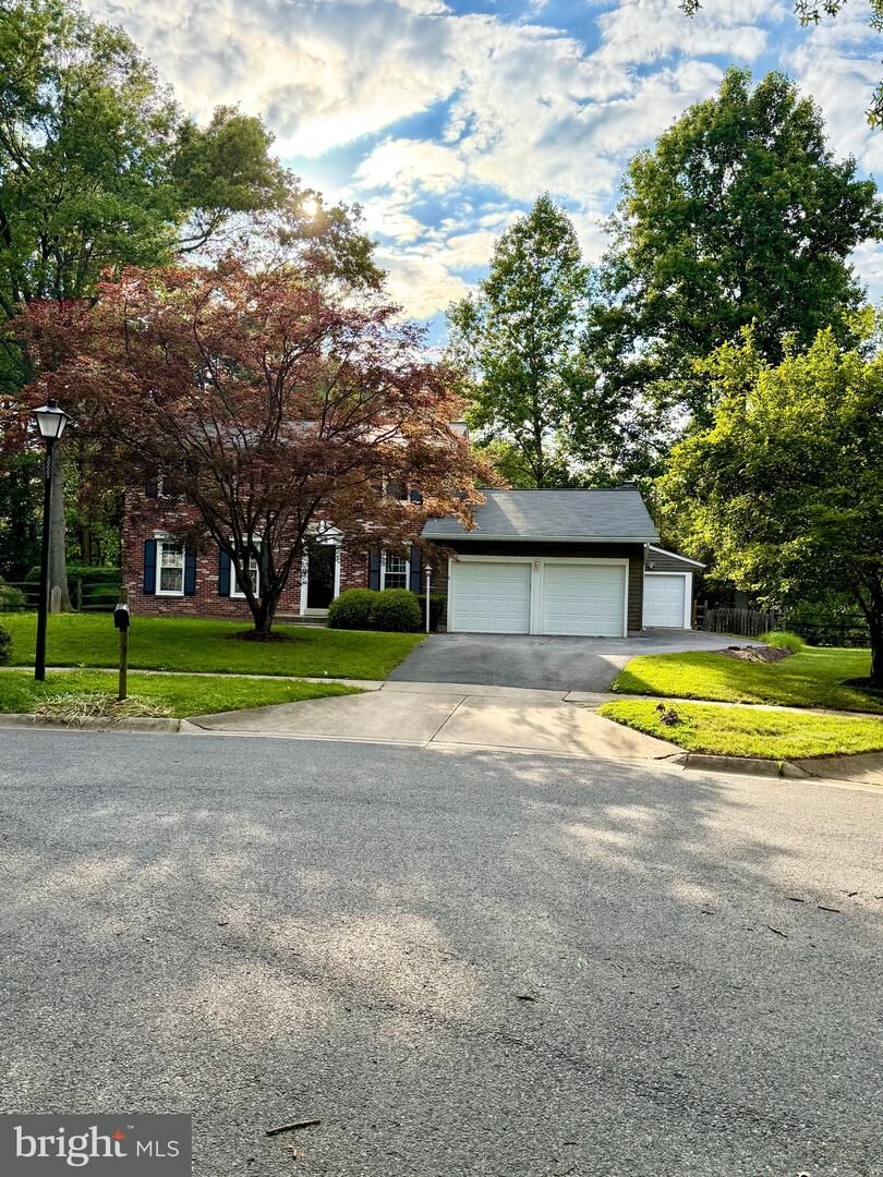 Property Photo: 5 Longworth Court MD 20879