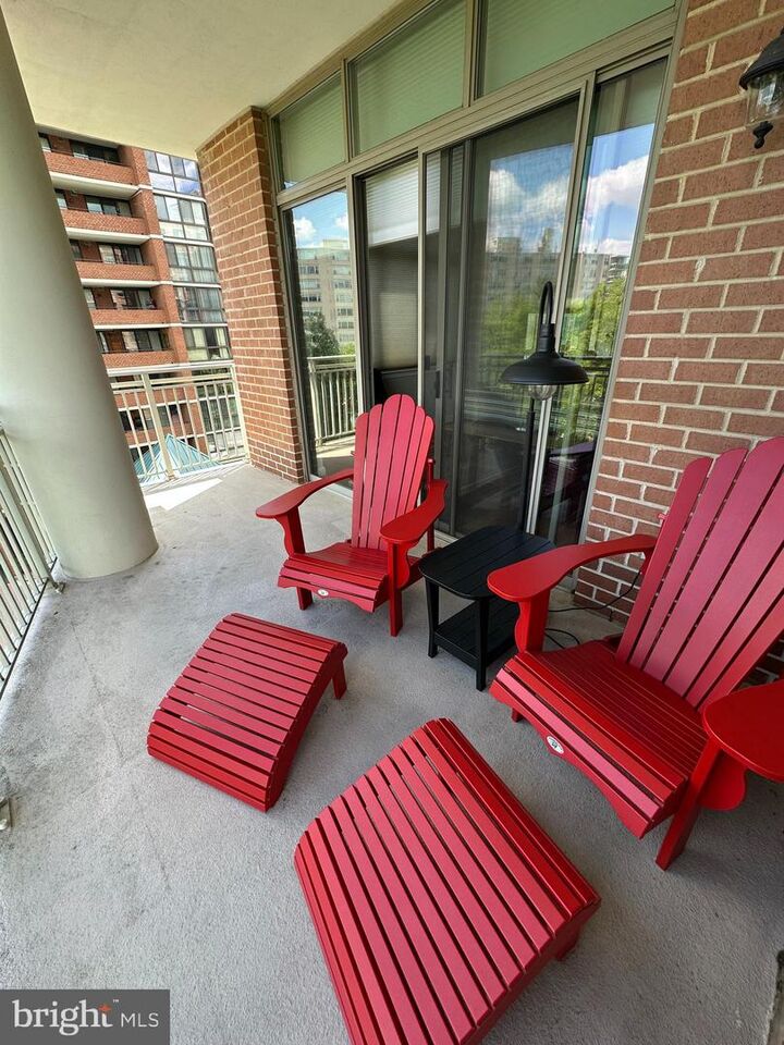Property Photo:  1000 N Randolph Street 509  VA 22201 