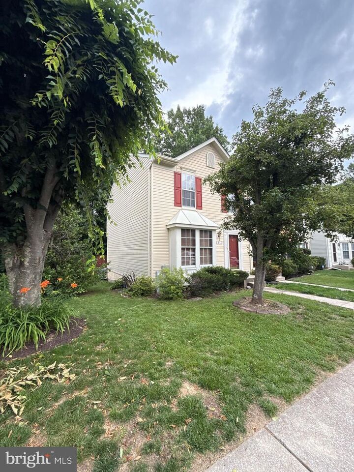 Property Photo: 8813 Evermore Court MD 20723