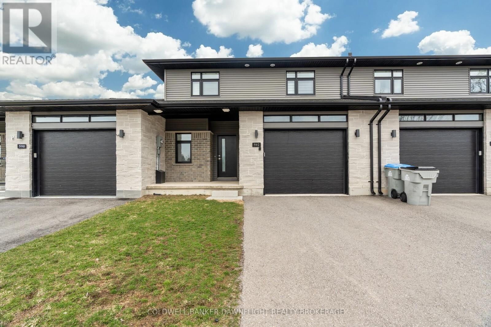 Property Photo:  592 Albert Street  ON N0M 1S1 