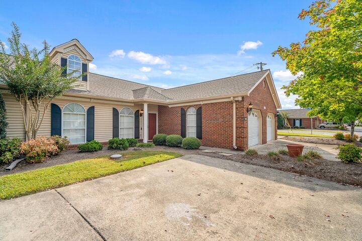 Property Photo: 1700 West Oak Drive GA 30721