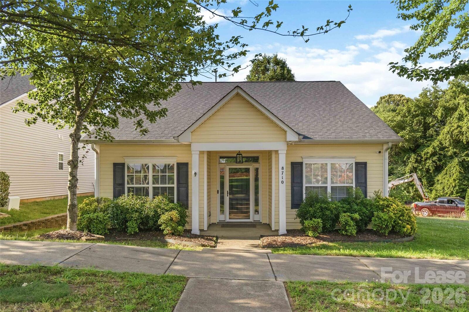 Property Photo:  8710 Arrowhead Place Lane  NC 28031 