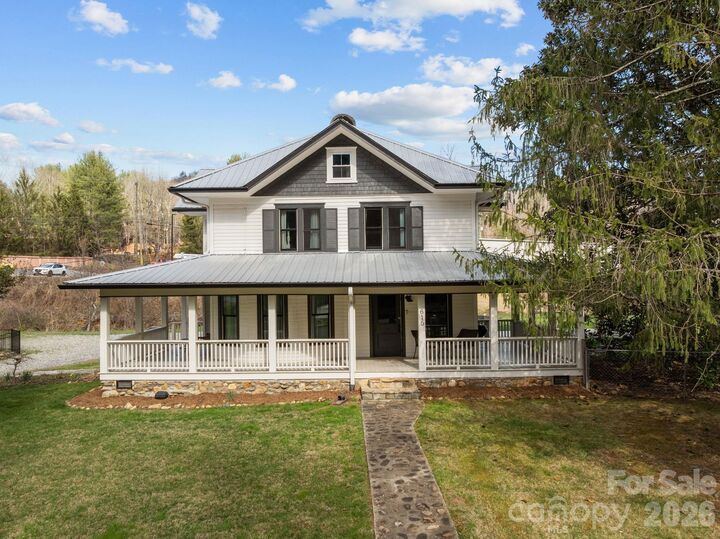 Property Photo:  615 Rose Hill Road  NC 28803 