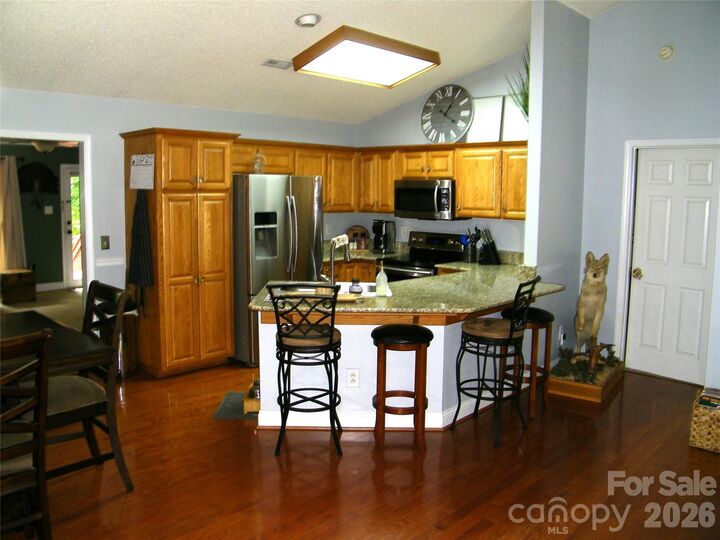 Property Photo: 609 Redah Avenue NC 28097