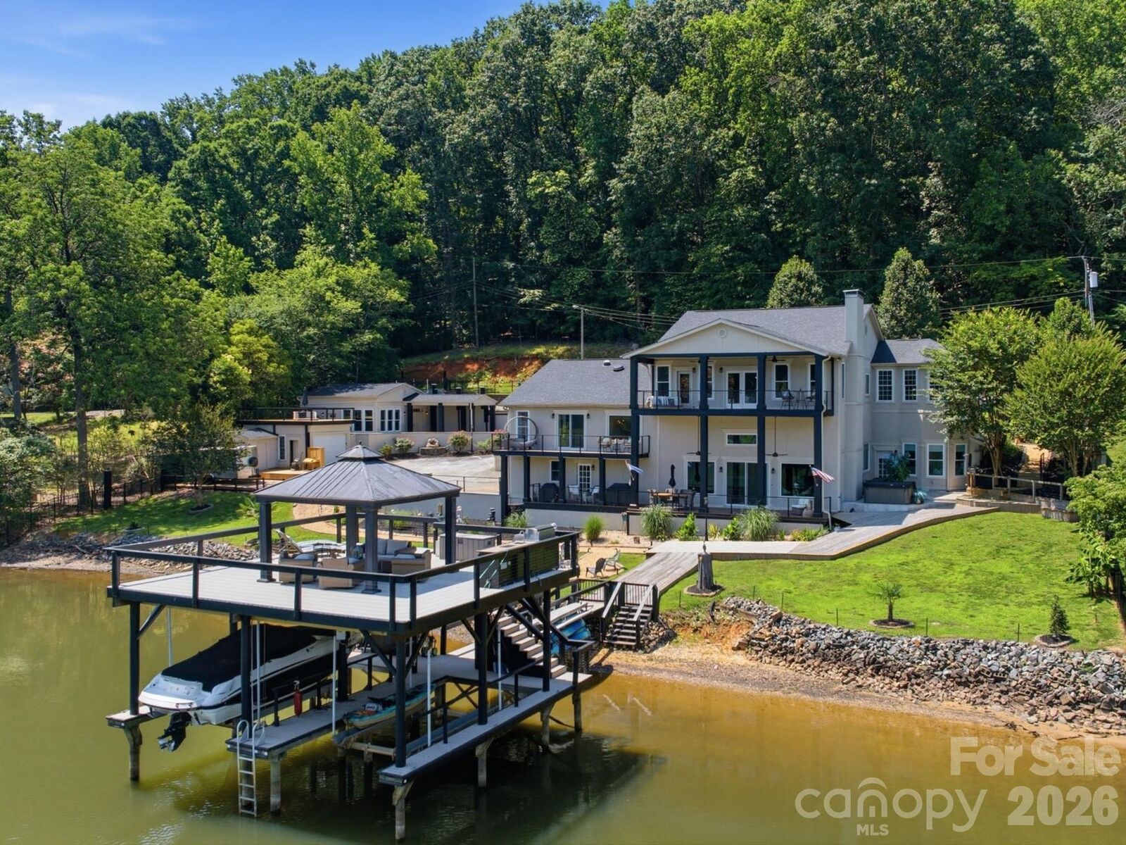 Property Photo:  2640 Sadler Road  NC 28278 