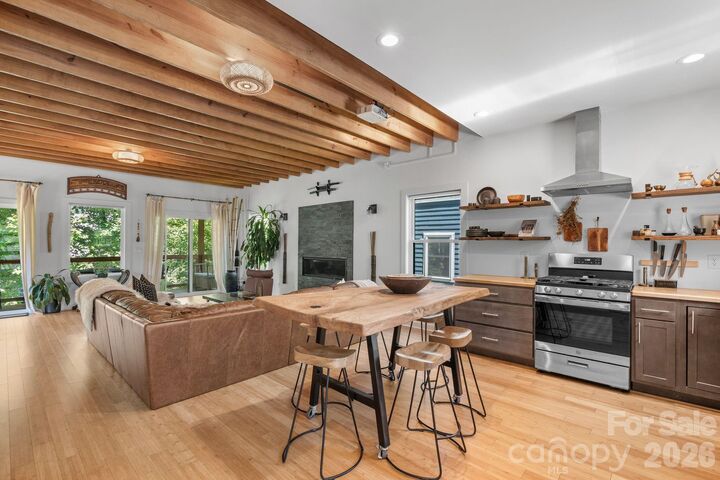 Property Photo:  158 Simcoe Street  NC 28806 