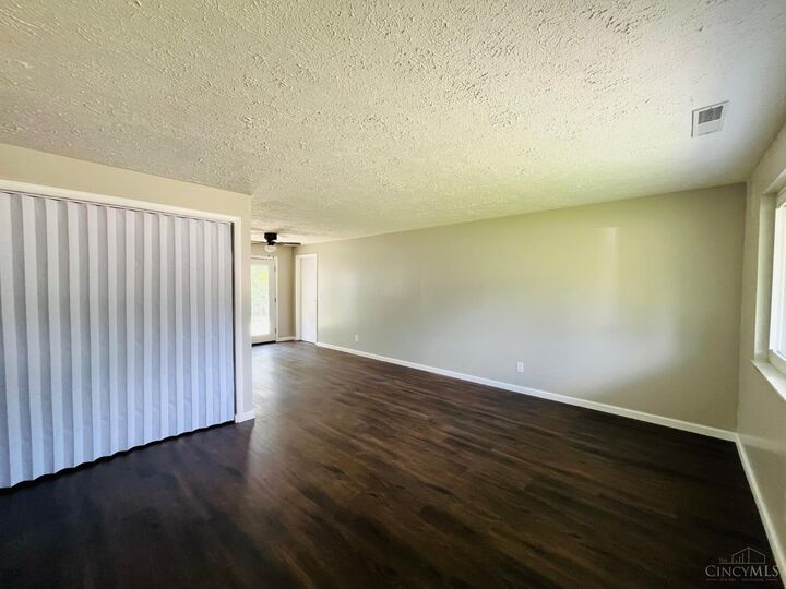 Property Photo: 287 Shaker Court OH 45238