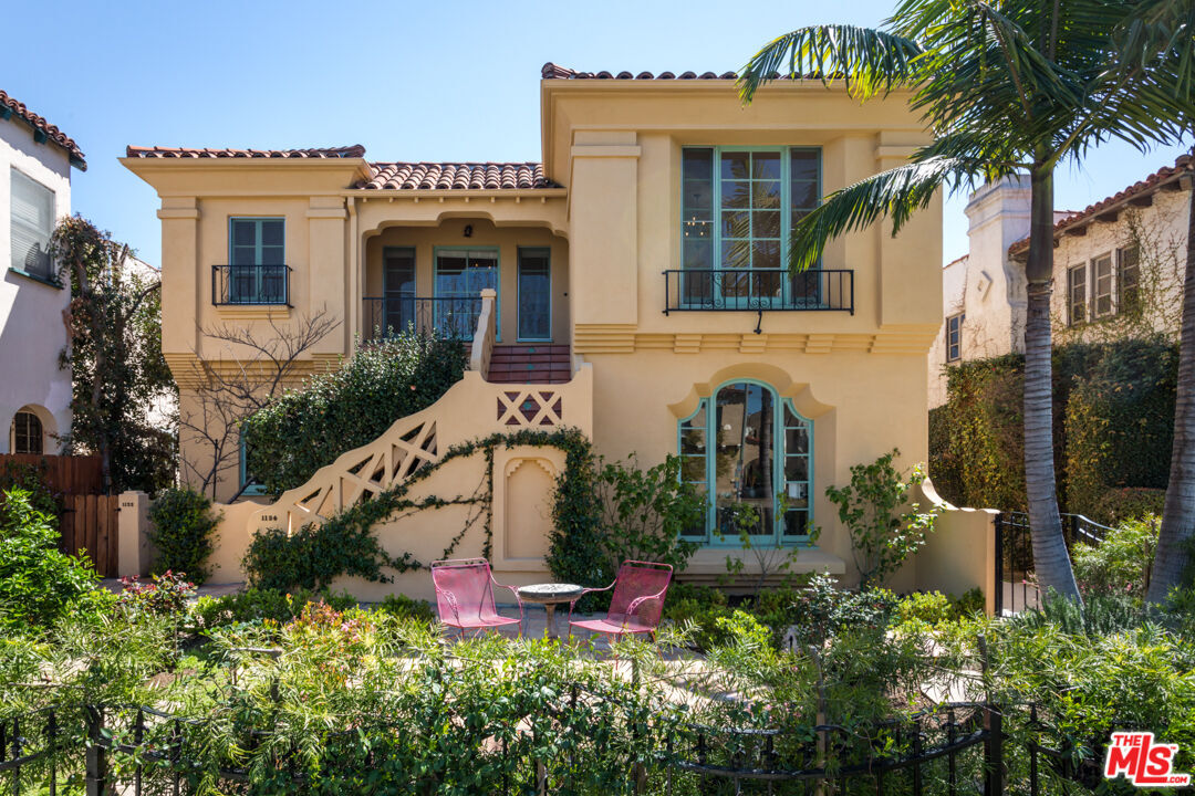 Property Photo: 1122 S Hayworth Ave CA 90035