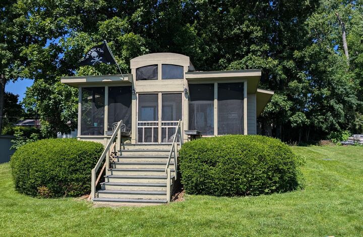 Property Photo: 13394 Orchard NE Island OH 43046