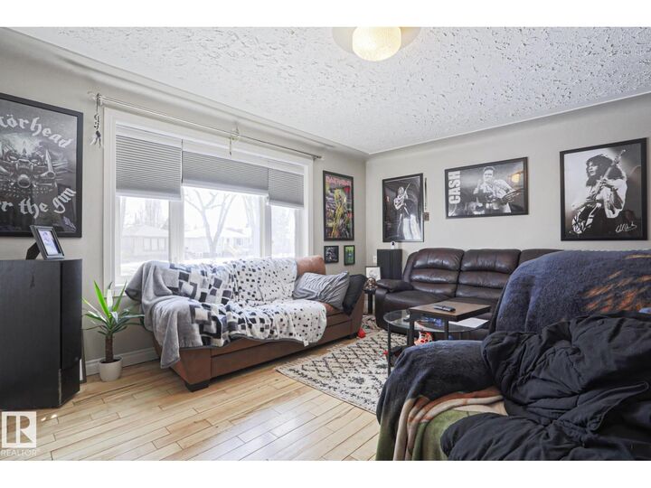 Property Photo: 12418 93 St NW AB T6G 1G5