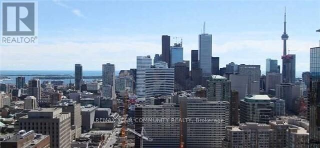 Property Photo:  15 Grenville Street 4206  ON M4Y 1A1 