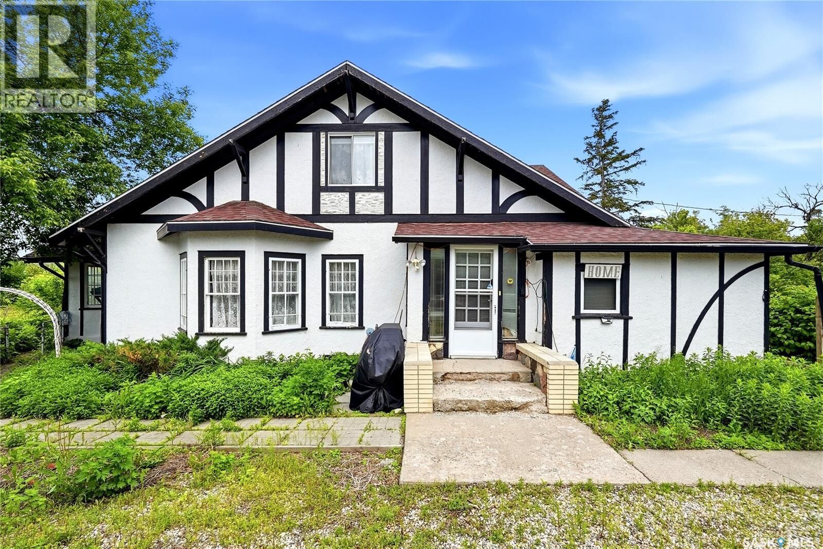 Property Photo: 143 Hudson Place SK S0G 1S0